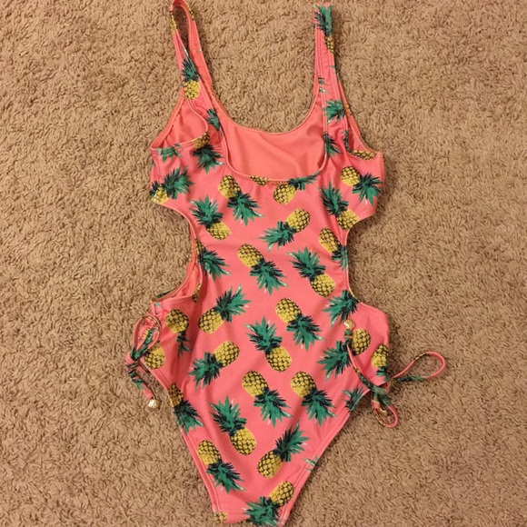 🍍RARE Wildfox pineapple swimsuit - Picture 3 of 4